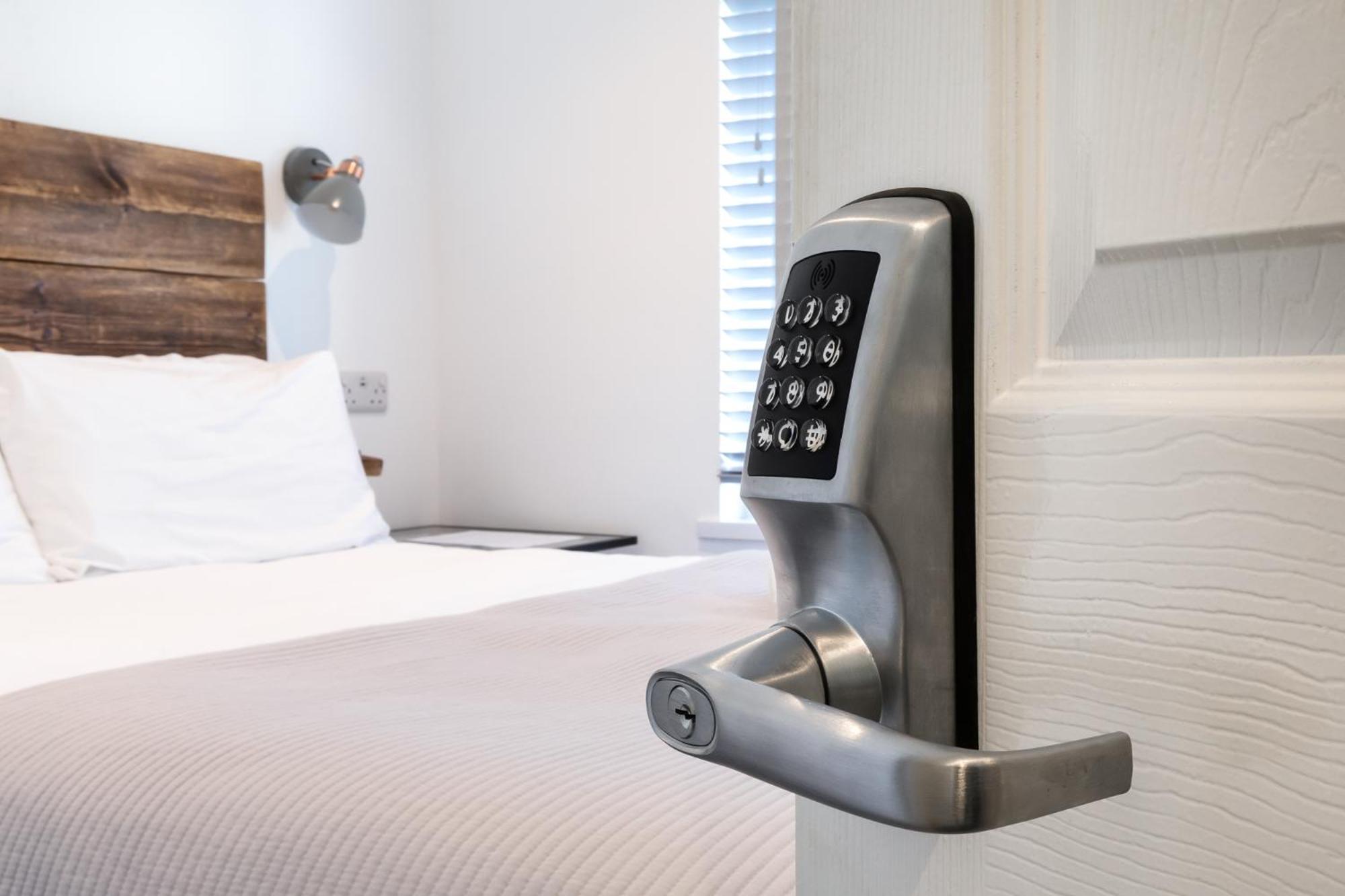 The Nook - Self Serviced Accommodation เซนต์ไอฟส์ ภายนอก รูปภาพ