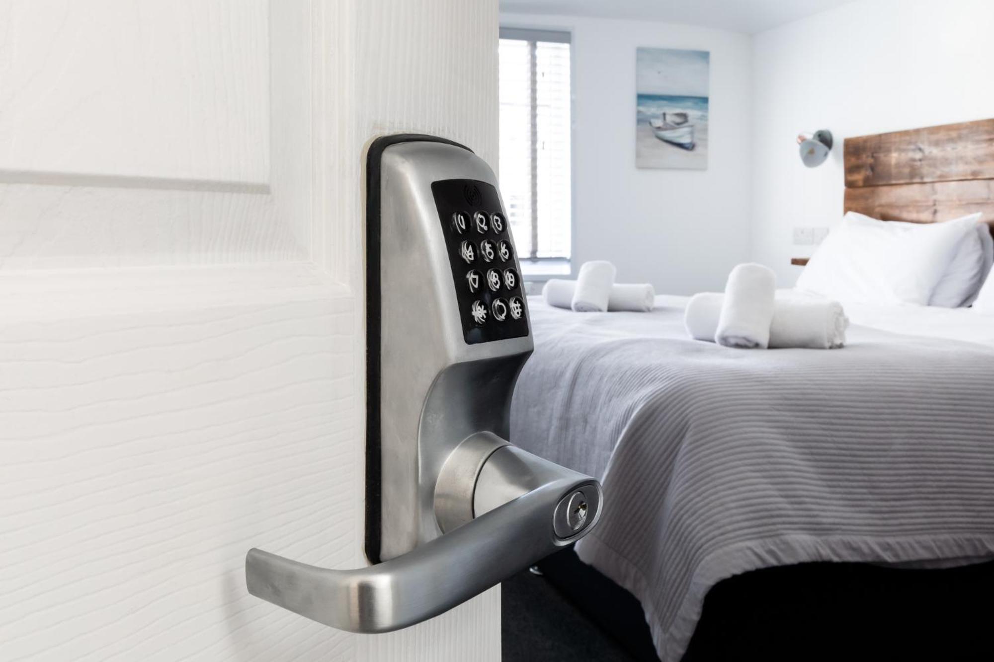 The Nook - Self Serviced Accommodation เซนต์ไอฟส์ ภายนอก รูปภาพ